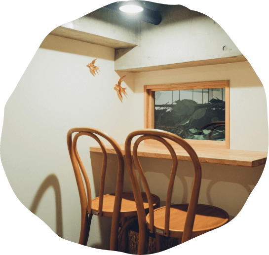 2階カウンター椅子席